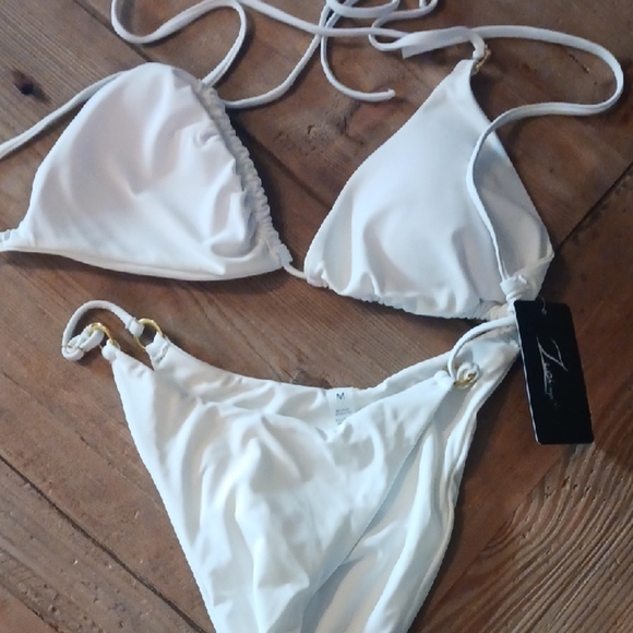 Luosanyo Elegant White Triangle Bikini Swim Set, Gold Accent, New, M - Picture 5 of 7